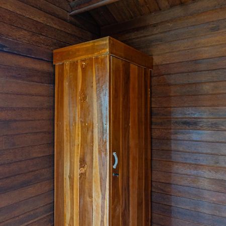 Manta Cottages With Sea View Batununggul Екстер'єр фото