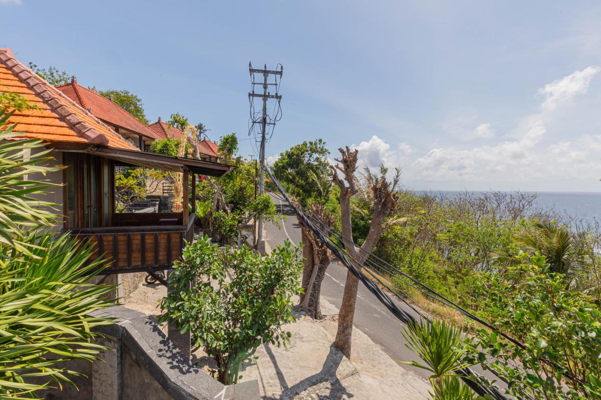 Manta Cottages With Sea View Batununggul Екстер'єр фото