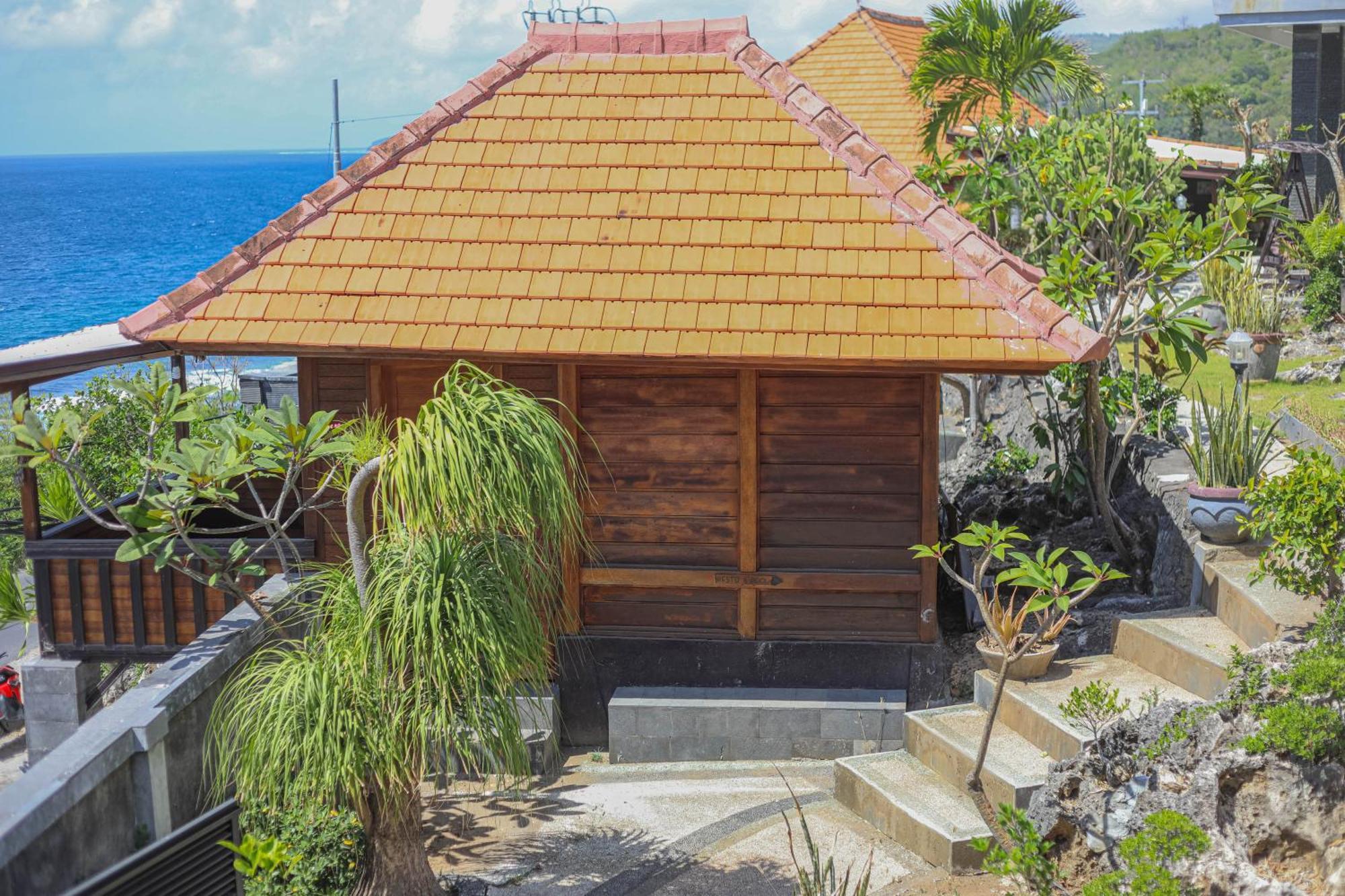 Manta Cottages With Sea View Batununggul Екстер'єр фото