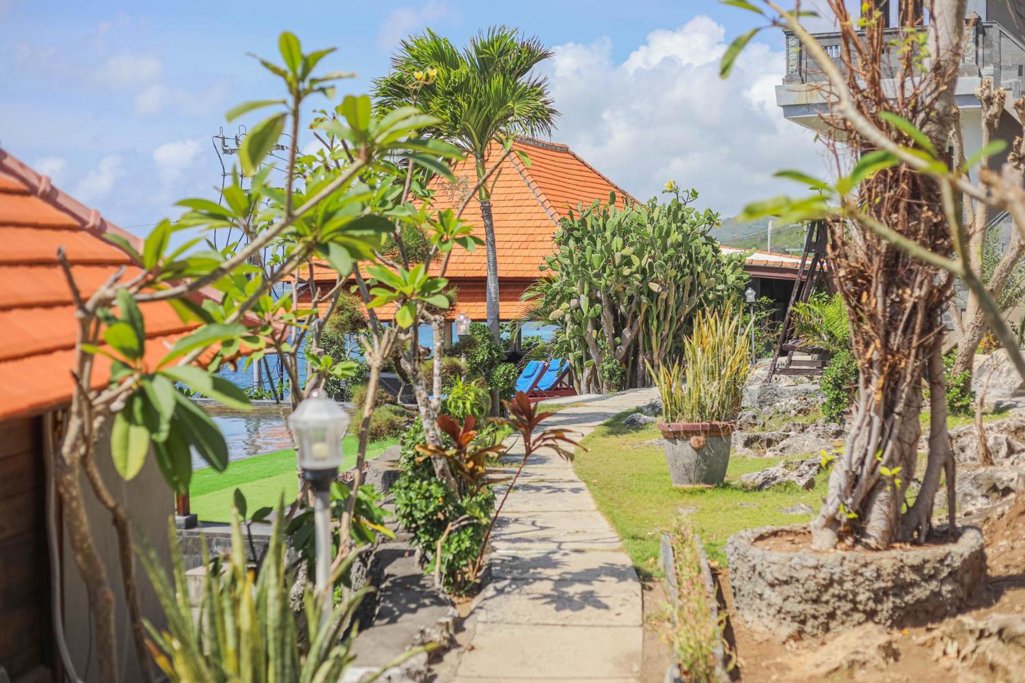 Manta Cottages With Sea View Batununggul Екстер'єр фото