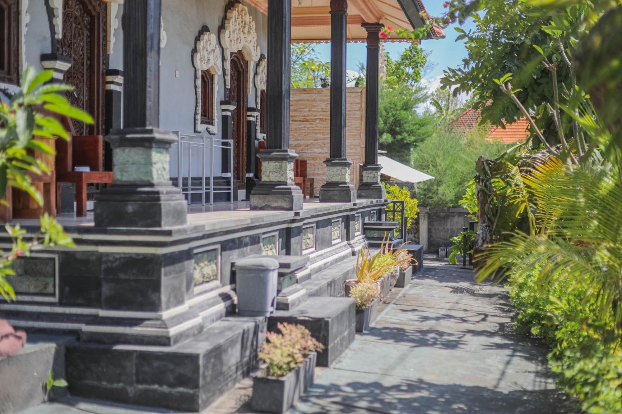 Manta Cottages With Sea View Batununggul Екстер'єр фото