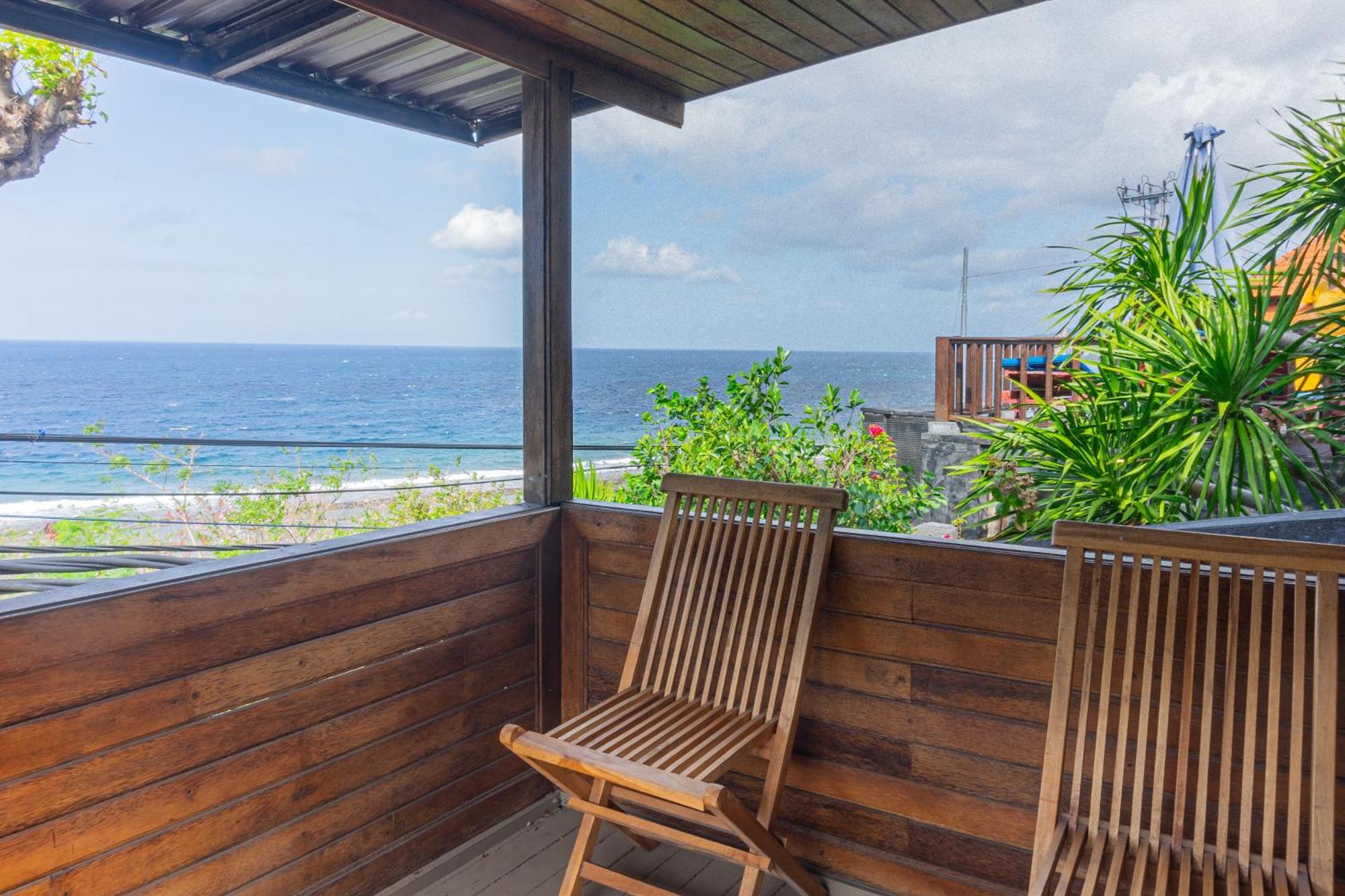 Manta Cottages With Sea View Batununggul Екстер'єр фото